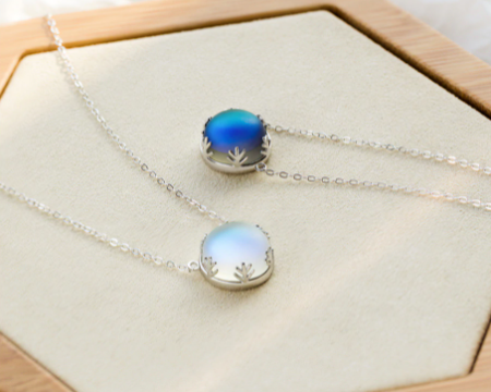 Mesmerizing Aura Crystal Gemstone Women Pendant