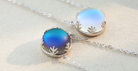 Mesmerizing Aura Crystal Gemstone Women Pendant