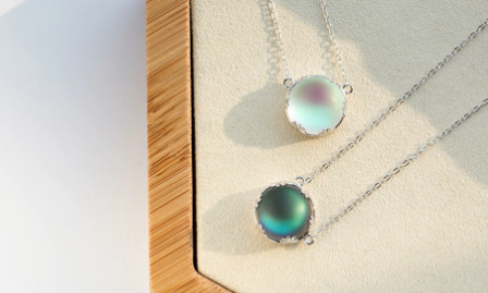 Mesmerizing Aura Crystal Gemstone Women Pendant